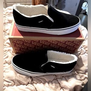 New in box Vans size 9.5